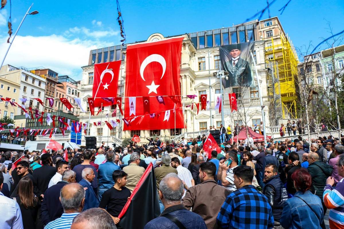 İnan Güney / Beyoğlu Belediye Başkanı